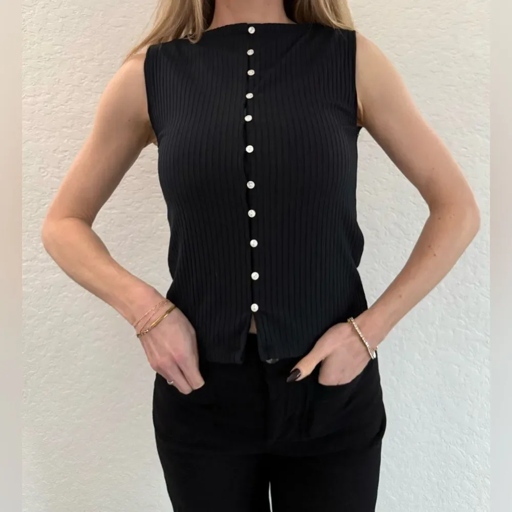Abercrombie Ribbed Sleeveless Button-Up Top (Size XS) - Picture 3 of 5